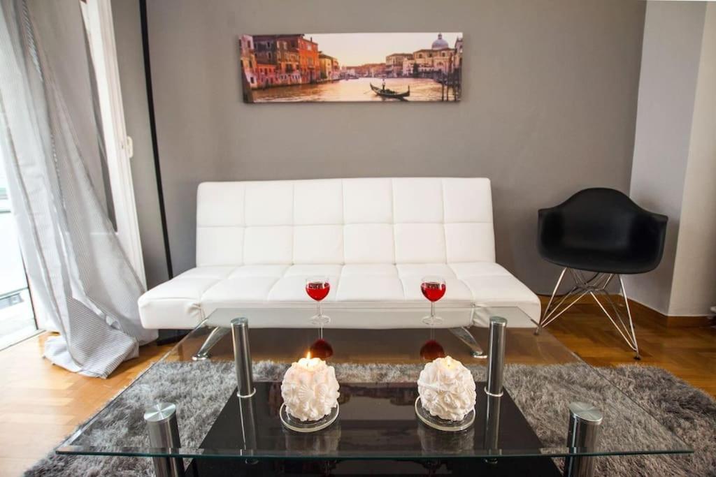 2Bdr Olympianzeus Apt With Netflix เอเธนส์ ภายนอก รูปภาพ