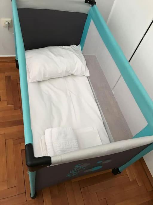 2Bdr Olympianzeus Apt With Netflix เอเธนส์ ภายนอก รูปภาพ