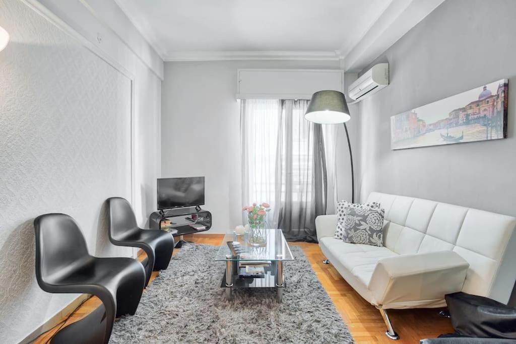 2Bdr Olympianzeus Apt With Netflix เอเธนส์ ภายนอก รูปภาพ