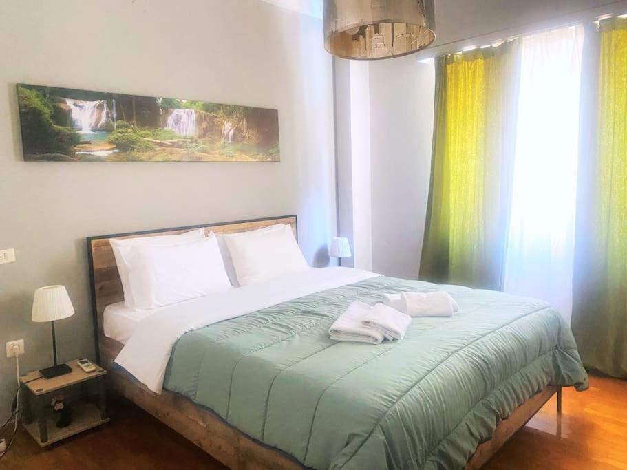 2Bdr Olympianzeus Apt With Netflix เอเธนส์ ภายนอก รูปภาพ